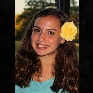 Meet your Posher, Olivia